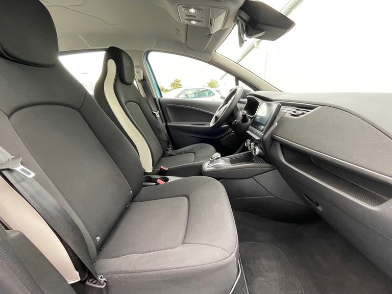 7 img-vehicule.jpgRenault
                            img-vehicule.jpgZoe