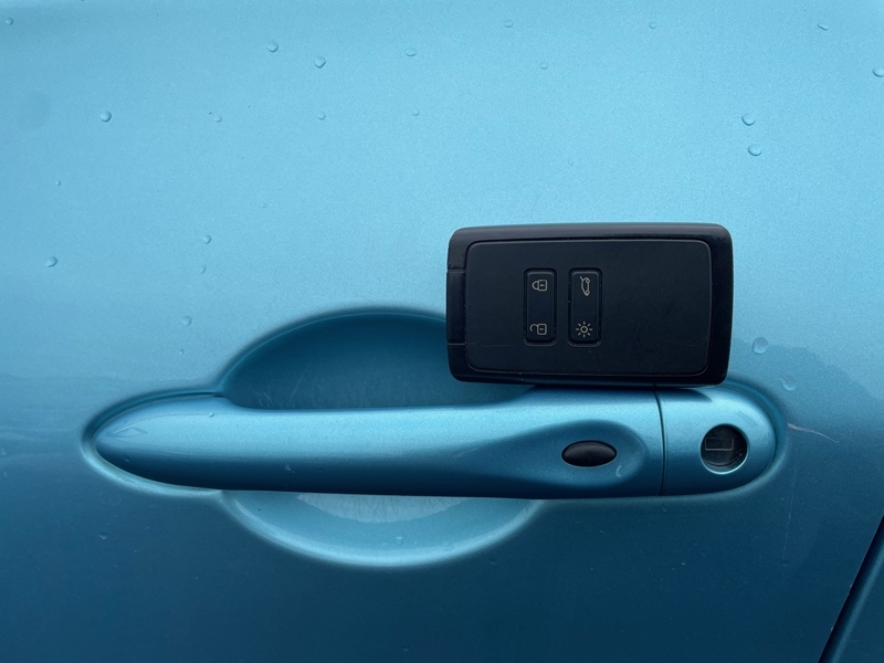 16 img-vehicule.jpgRenault
                            img-vehicule.jpgZoe