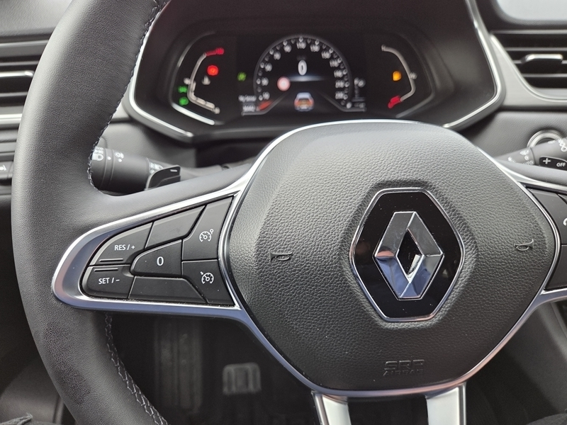 4 img-vehicule.jpgRenault
                            img-vehicule.jpgCaptur II