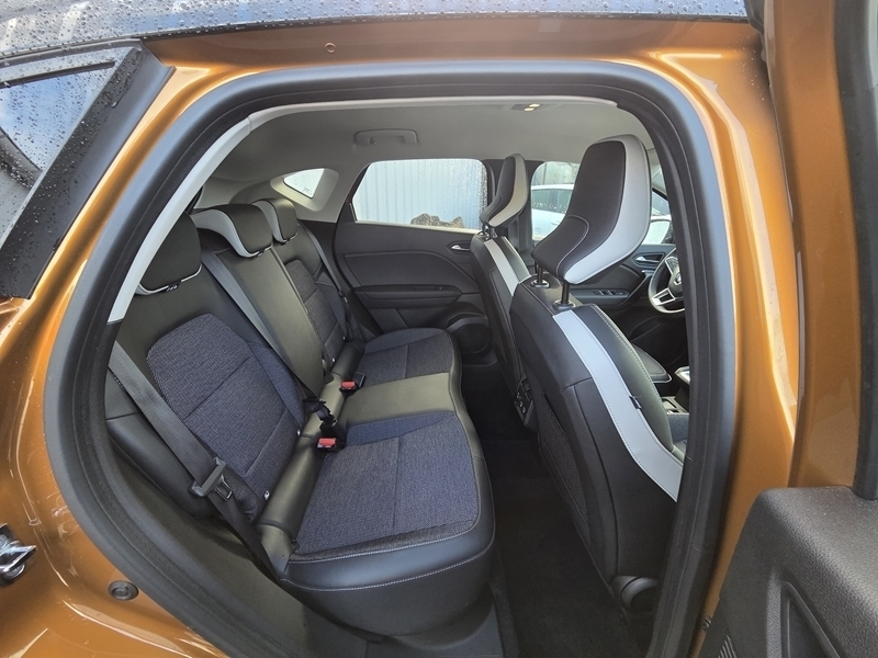 14 img-vehicule.jpgRenault
                            img-vehicule.jpgCaptur II