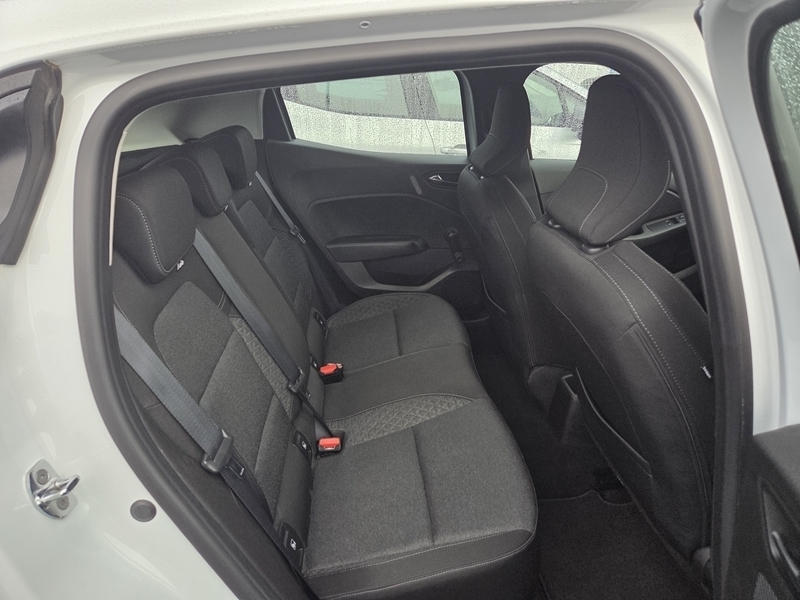 15 img-vehicule.jpgRenault
                            img-vehicule.jpgClio V