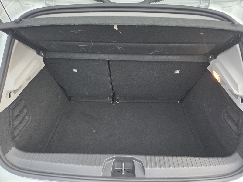 16 img-vehicule.jpgRenault
                            img-vehicule.jpgClio V