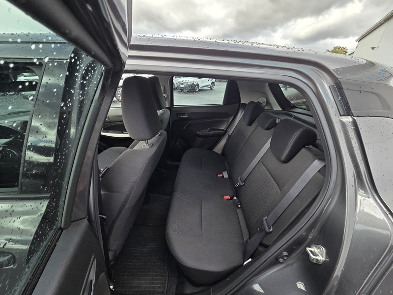 15 img-vehicule.jpgSuzuki
                            img-vehicule.jpgSWift