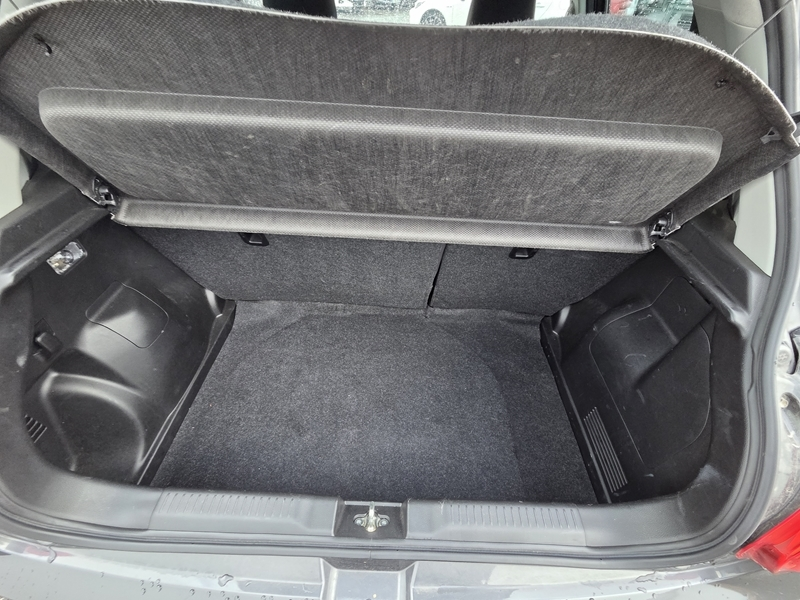 16 img-vehicule.jpgSuzuki
                            img-vehicule.jpgSWift