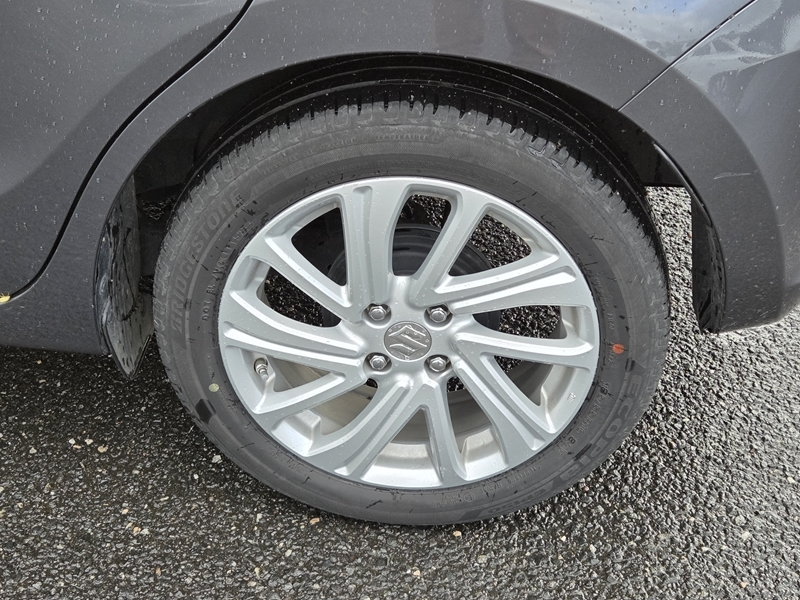 18 img-vehicule.jpgSuzuki
                            img-vehicule.jpgSWift