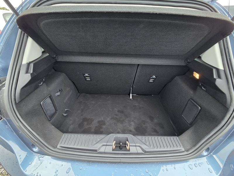 18 img-vehicule.jpgFord
                            img-vehicule.jpgFiesta