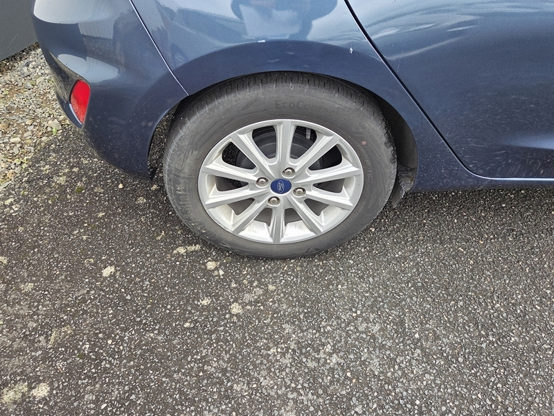 19 img-vehicule.jpgFord
                            img-vehicule.jpgFiesta