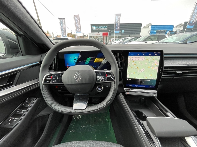 Renault
                Austral