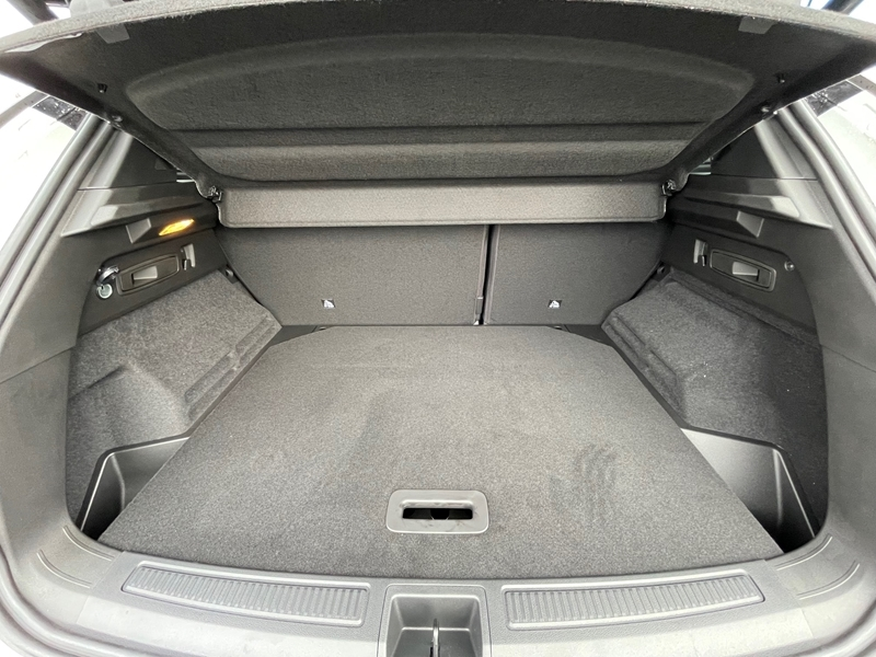 3 img-vehicule.jpgRenault
                            img-vehicule.jpgAustral