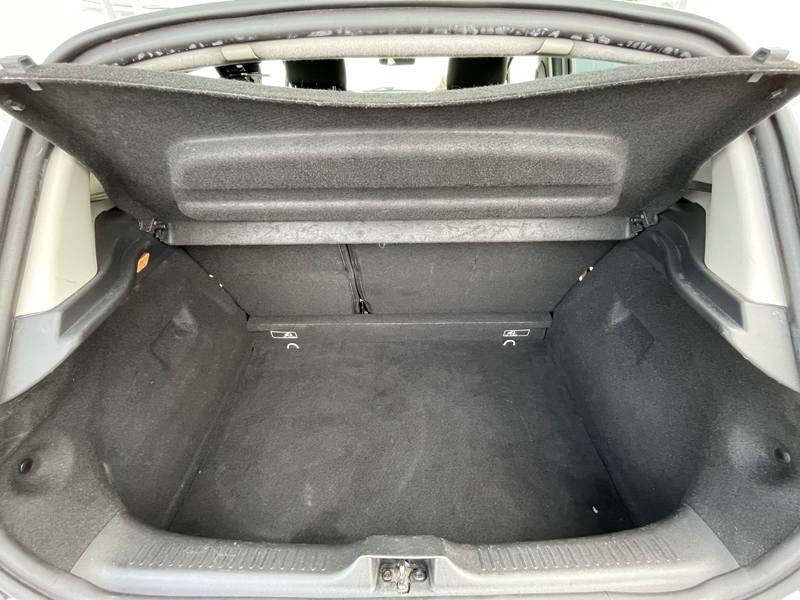 3 img-vehicule.jpgRenault
                            img-vehicule.jpgClio IV