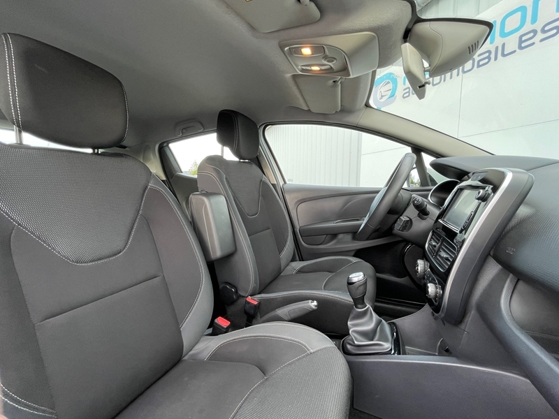 8 img-vehicule.jpgRenault
                            img-vehicule.jpgClio IV