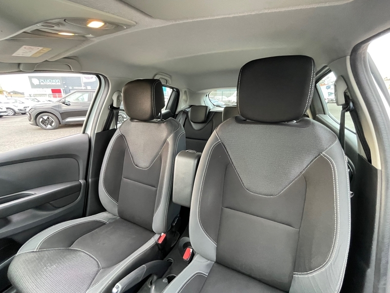 9 img-vehicule.jpgRenault
                            img-vehicule.jpgClio IV