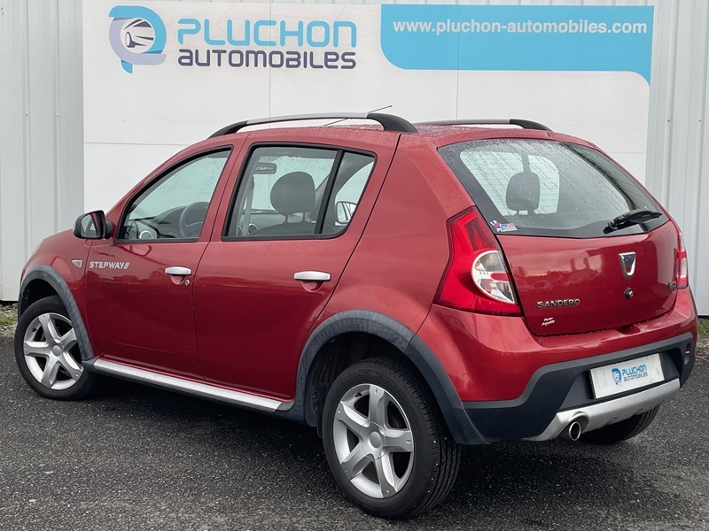 2 img-vehicule.jpgDacia
                            img-vehicule.jpgSandero