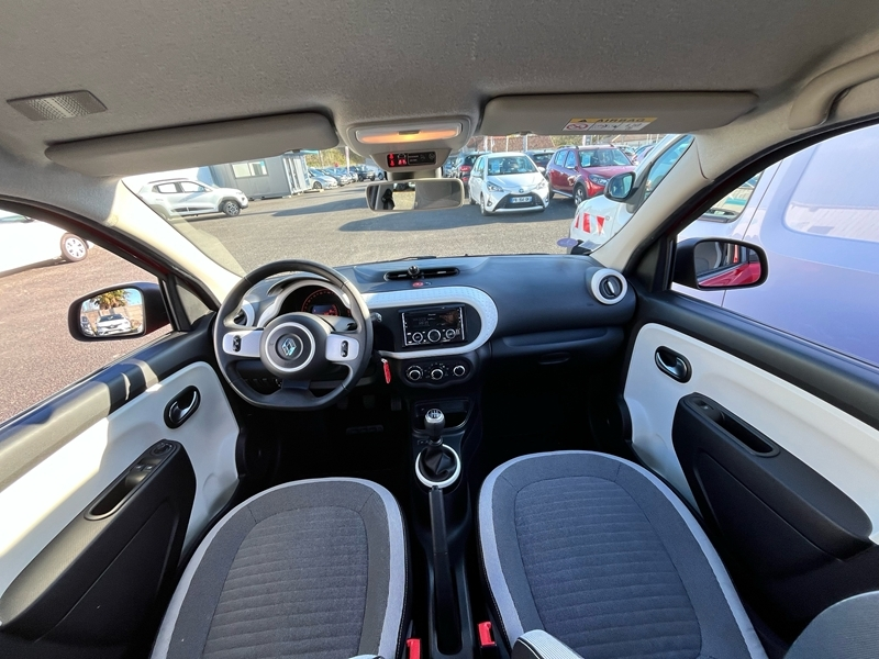 Renault
                            Twingo III