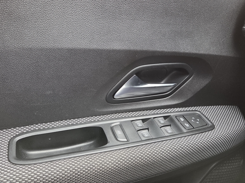 13 img-vehicule.jpgDacia
                            img-vehicule.jpgSandero