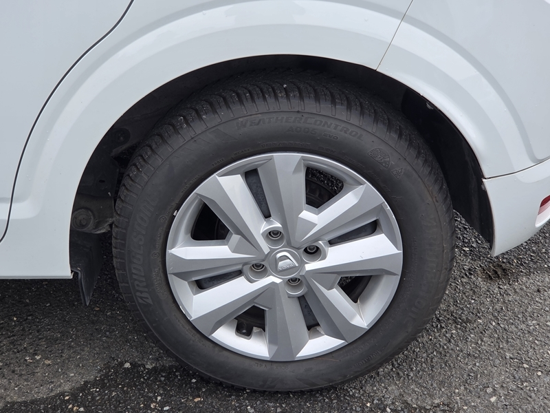 18 img-vehicule.jpgDacia
                            img-vehicule.jpgSandero