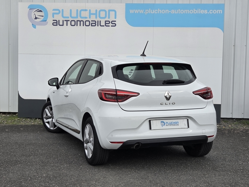 2 img-vehicule.jpgRenault
                            img-vehicule.jpgClio V