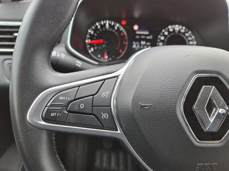 6 img-vehicule.jpgRenault
                            img-vehicule.jpgClio V