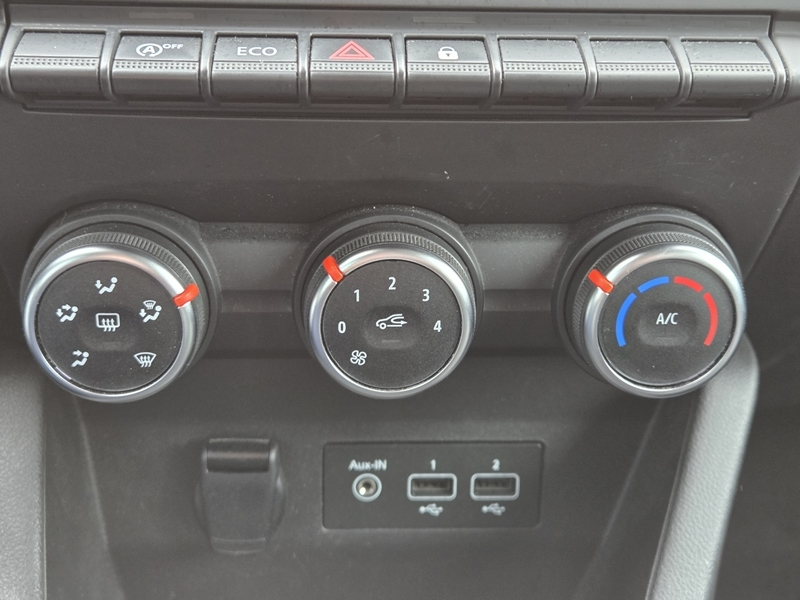 11 img-vehicule.jpgRenault
                            img-vehicule.jpgClio V