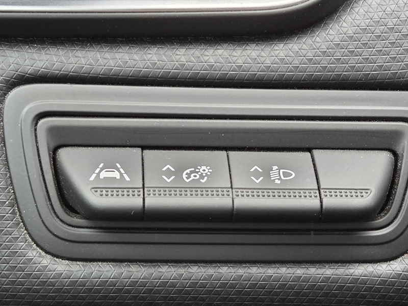 12 img-vehicule.jpgRenault
                            img-vehicule.jpgClio V