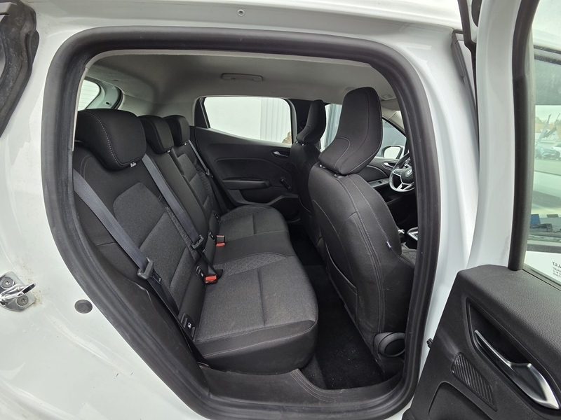 13 img-vehicule.jpgRenault
                            img-vehicule.jpgClio V