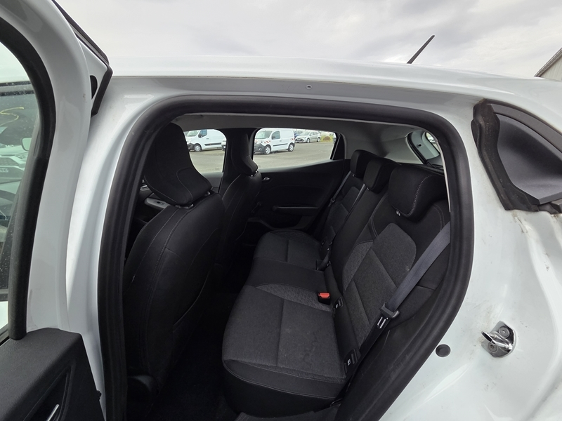 14 img-vehicule.jpgRenault
                            img-vehicule.jpgClio V