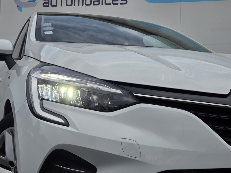 16 img-vehicule.jpgRenault
                            img-vehicule.jpgClio V