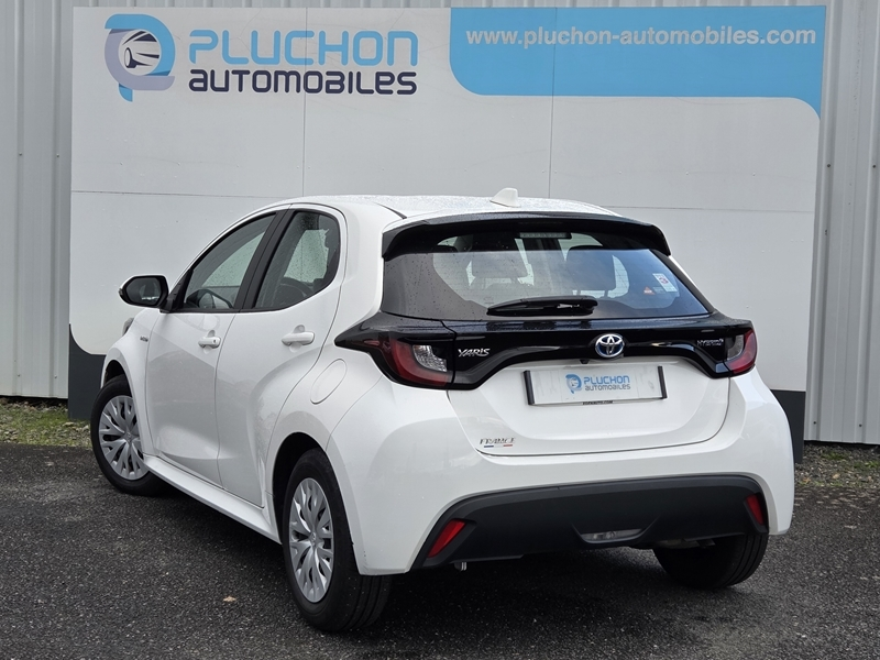 Toyota
                Yaris