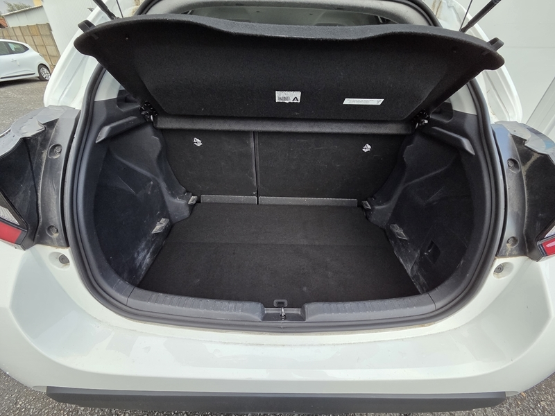 17 img-vehicule.jpgToyota
                            img-vehicule.jpgYaris