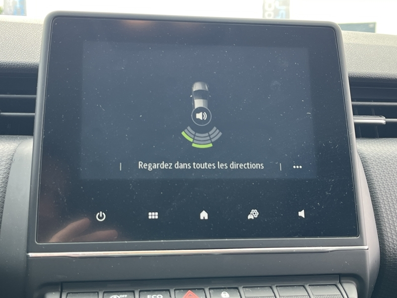 13 img-vehicule.jpgRenault
                            img-vehicule.jpgClio V