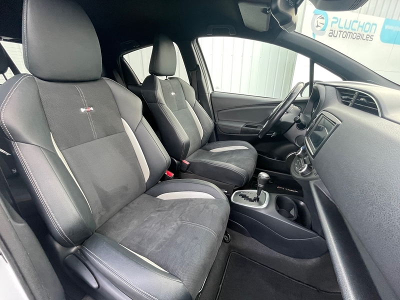 5 img-vehicule.jpgToyota
                            img-vehicule.jpgYaris