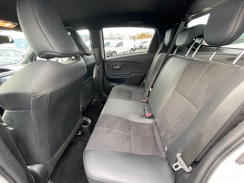 6 img-vehicule.jpgToyota
                            img-vehicule.jpgYaris