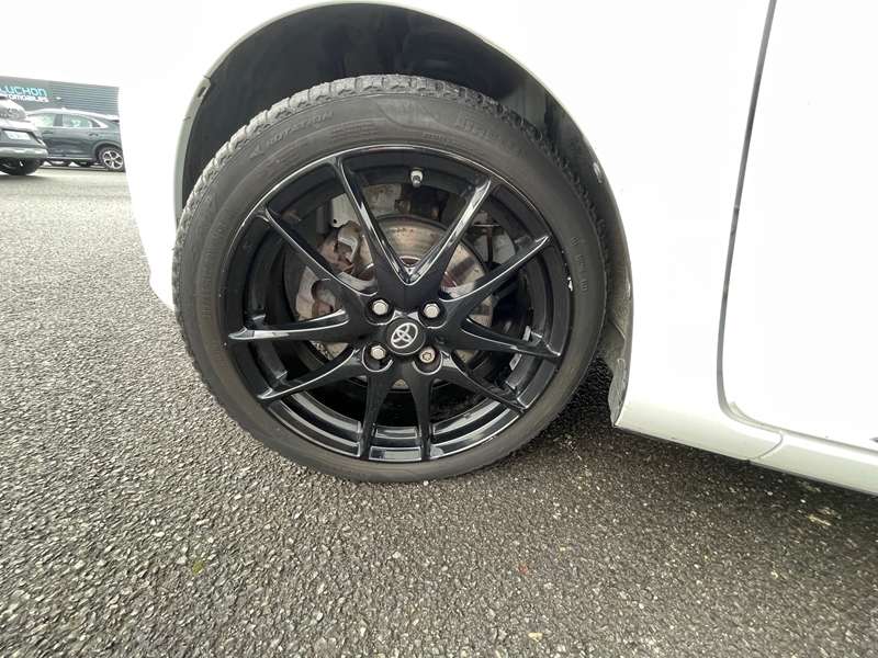 15 img-vehicule.jpgToyota
                            img-vehicule.jpgYaris