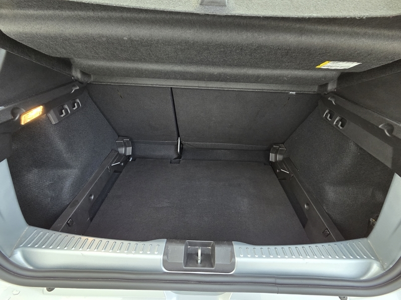 4 img-vehicule.jpgDacia
                            img-vehicule.jpgSandero