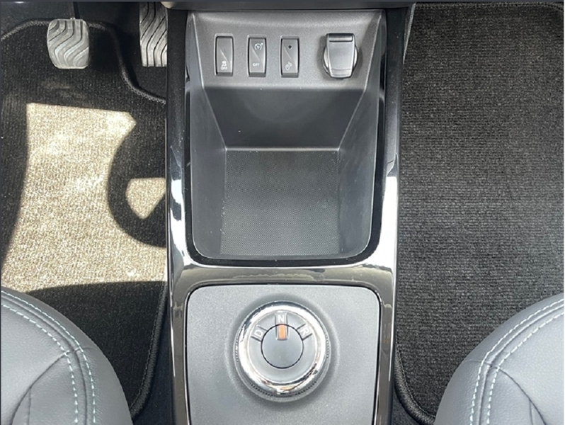 5 img-vehicule.jpgDacia
                            img-vehicule.jpgSpring