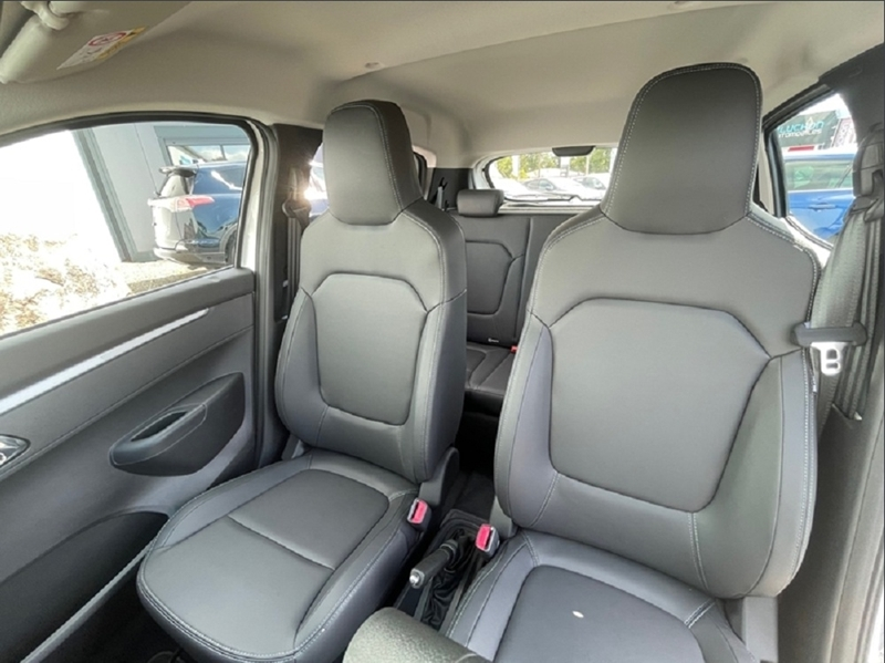 12 img-vehicule.jpgDacia
                            img-vehicule.jpgSpring