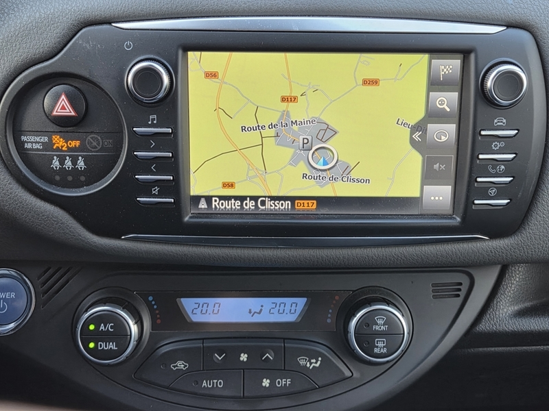 8 img-vehicule.jpgToyota
                            img-vehicule.jpgYaris