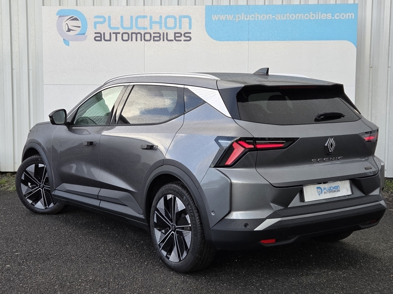 2 img-vehicule.jpgRenault
                            img-vehicule.jpgScenic V