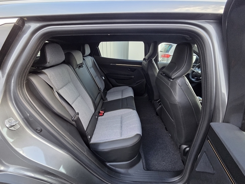 12 img-vehicule.jpgRenault
                            img-vehicule.jpgScenic V