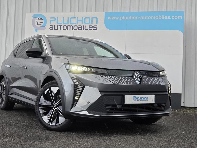 15 img-vehicule.jpgRenault
                            img-vehicule.jpgScenic V