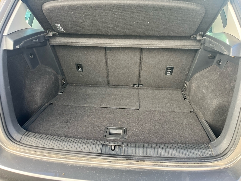 5 img-vehicule.jpgVolkswagen
                            img-vehicule.jpgGolf Sportsvan