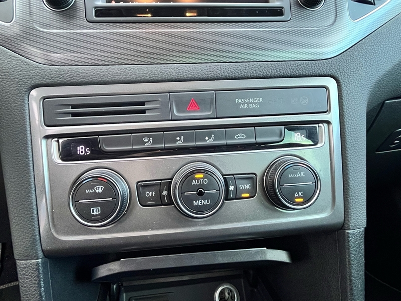 9 img-vehicule.jpgVolkswagen
                            img-vehicule.jpgGolf Sportsvan