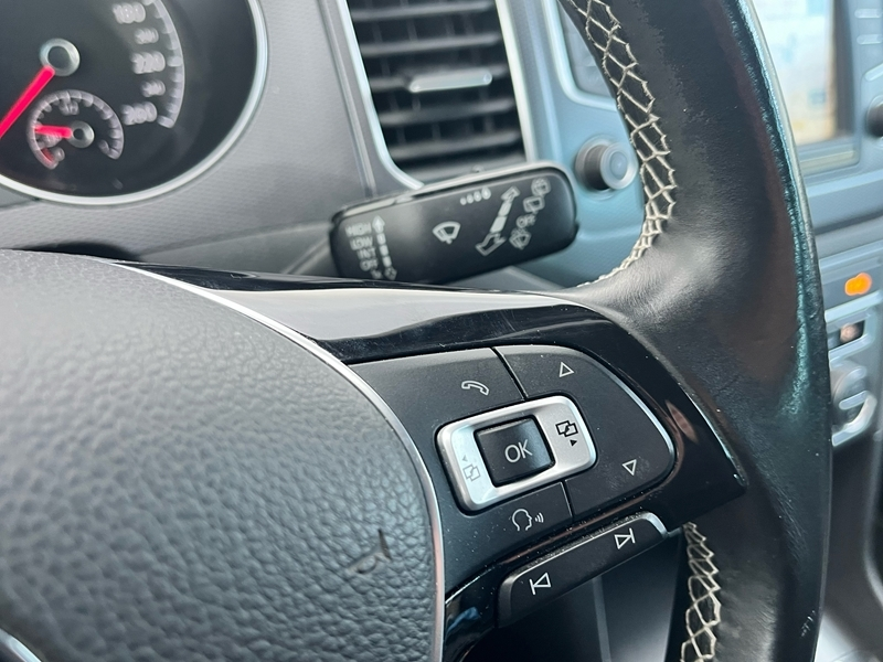 12 img-vehicule.jpgVolkswagen
                            img-vehicule.jpgGolf Sportsvan