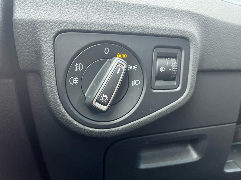 14 img-vehicule.jpgVolkswagen
                            img-vehicule.jpgGolf Sportsvan