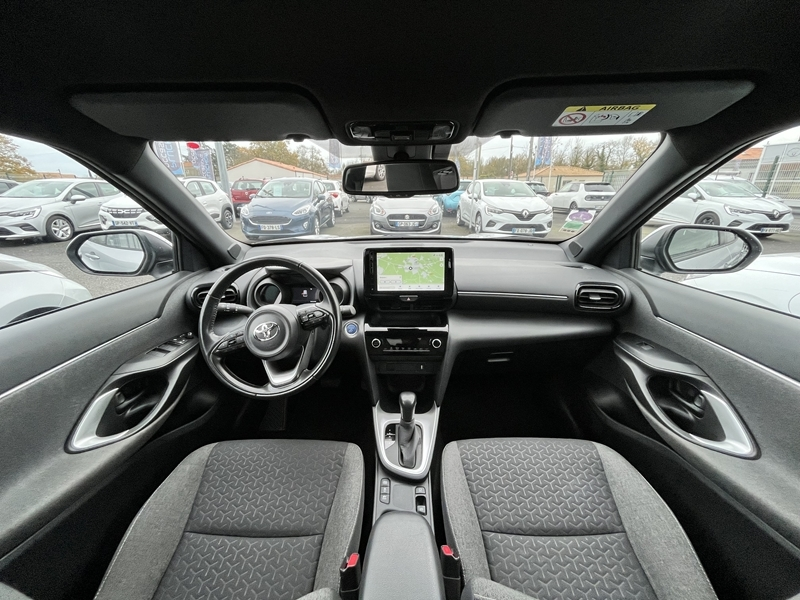 1 img-vehicule.jpgToyota
                            img-vehicule.jpgYaris Cross