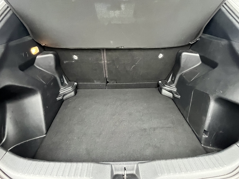 17 img-vehicule.jpgToyota
                            img-vehicule.jpgYaris Cross