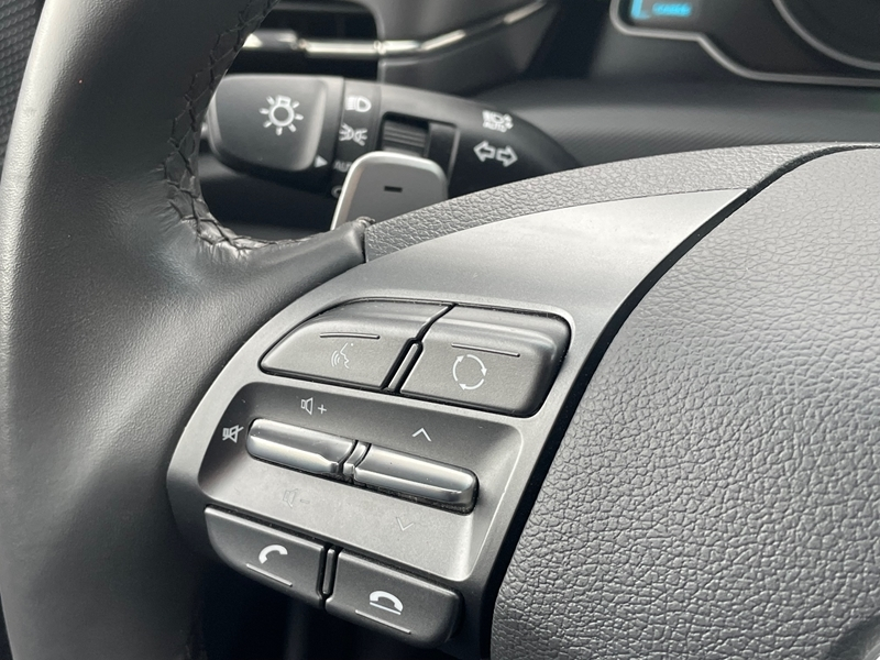 7 img-vehicule.jpgHyundai
                            img-vehicule.jpgIoniq