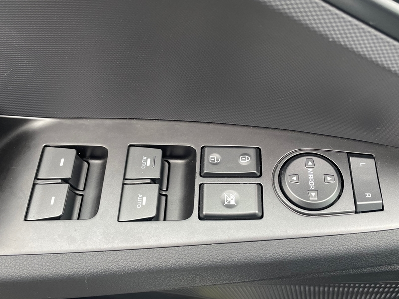 9 img-vehicule.jpgHyundai
                            img-vehicule.jpgIoniq