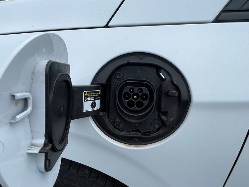 18 img-vehicule.jpgHyundai
                            img-vehicule.jpgIoniq