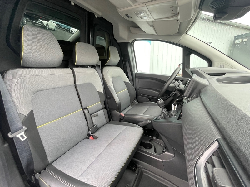 4 img-vehicule.jpgRenault
                            img-vehicule.jpgKangoo Van